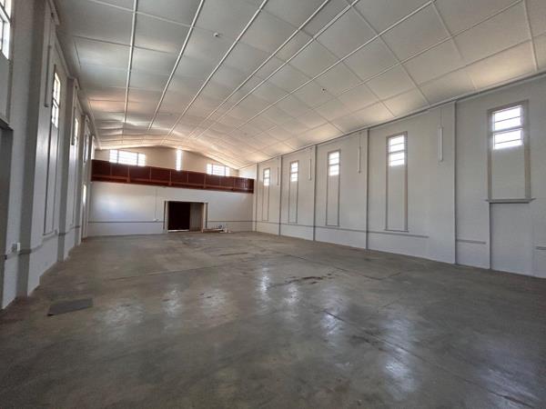 320 m² Commercial space