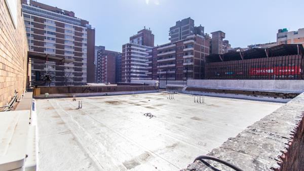 1 250  m² Commercial space