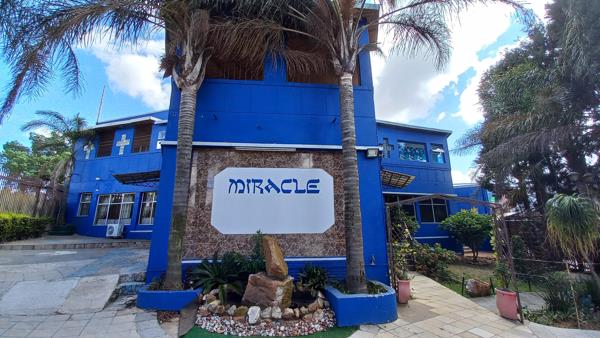 796  m² Commercial space