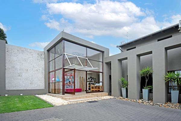5 Bedroom House