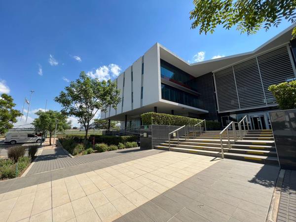 2 100 m² Commercial space