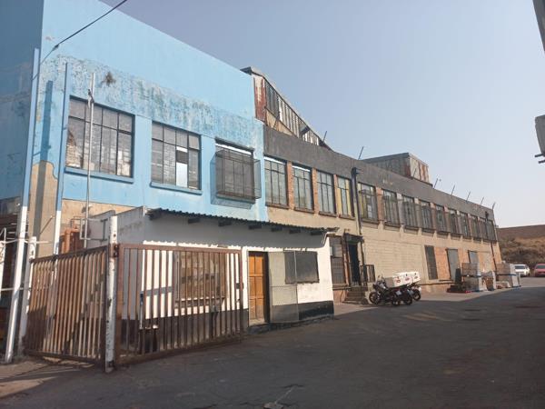 7 500  m² Industrial space