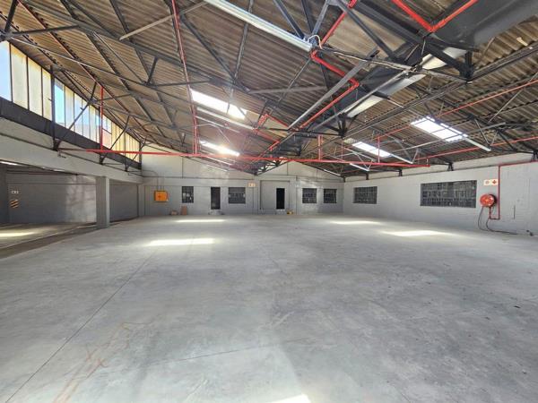 742 m² Industrial space