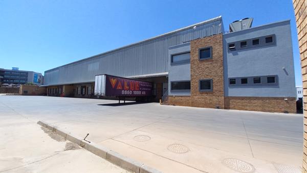 12 400 m² Industrial space