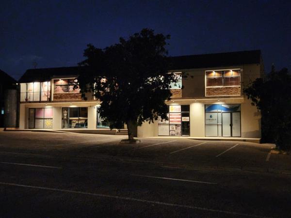 121  m² Commercial space