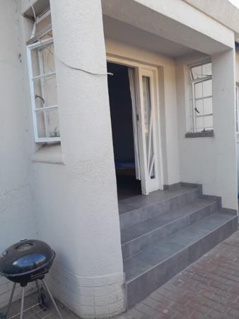 1 Bedroom Garden Cottage